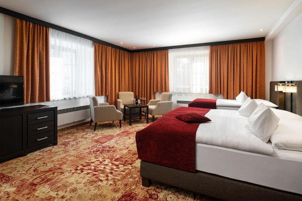 Hotel Singer Ludvikov Ngoại thất bức ảnh