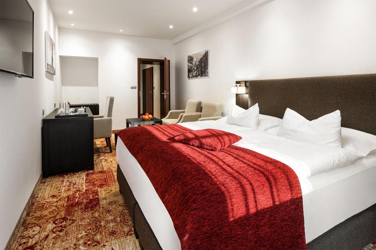 Hotel Singer Ludvikov Ngoại thất bức ảnh